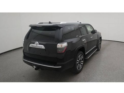 Used 2023 Toyota 4Runner Limited RWD image 10