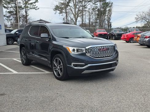 Used 2019 GMC Acadia Denali w/ Technology Package image 8