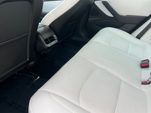 Used 2018 Tesla Model 3 Long Range image 12