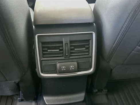 Used 2022 Subaru Forester Premium AWD/4WD image 27