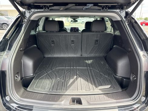 Certified 2024 Chevrolet Blazer LT w/ Convenience Package FWD image 22
