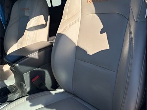 Used 2021 Jeep Gladiator Mojave image 16