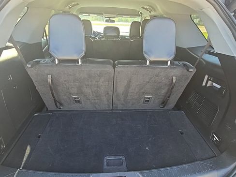 Used 2024 Ford Explorer XLT w/ Equipment Group 202A image 31