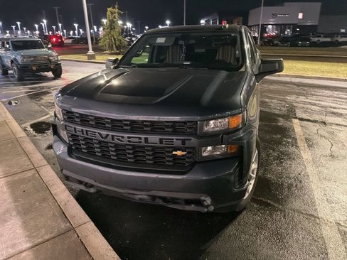 Used 2020 Chevrolet Silverado 1500 Custom w/ Custom Value Package image 20