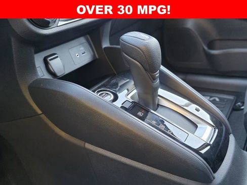 New 2025 Nissan Versa SV w/ Trunk Package FWD image 17