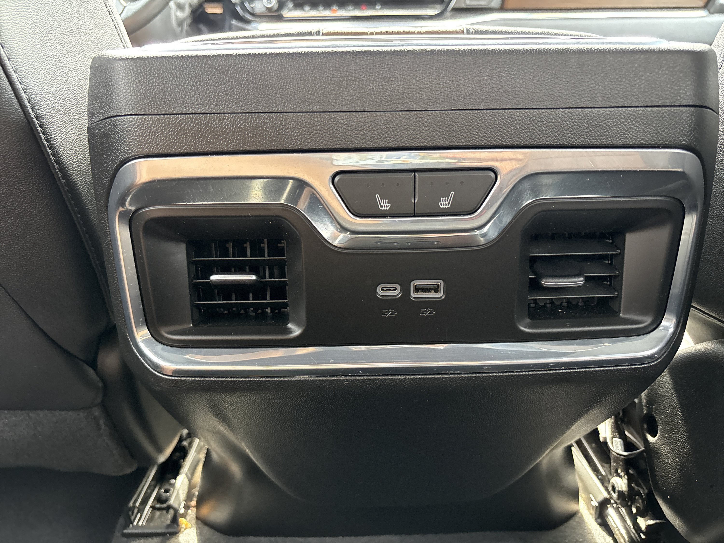 Used 2024 Chevrolet Silverado 3500 High Country w/ High Country Premium Package AWD/4WD image 20