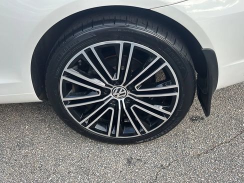 Used 2014 Volkswagen Eos FWD image 27