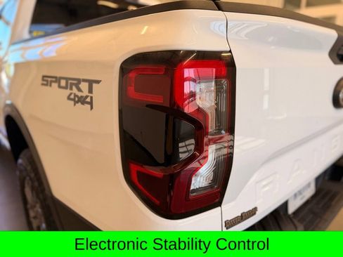 Used 2024 Ford Ranger XLT AWD/4WD image 9