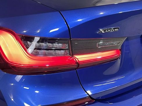 Used 2019 BMW 330i xDrive Sedan w/ M Sport Package AWD/4WD image 16