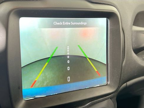 Used 2022 Jeep Renegade Latitude image 14