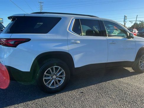 Certified 2023 Chevrolet Traverse LT image 5