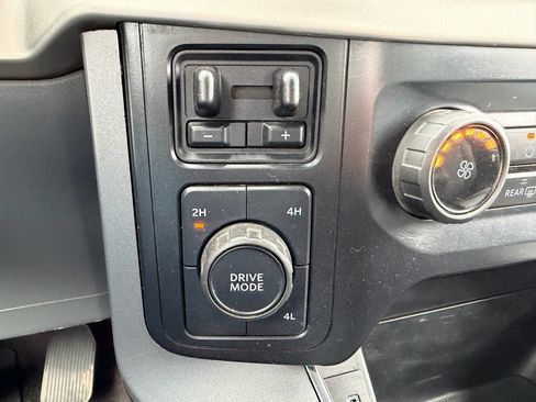 Used 2021 Ford F150 XLT AWD/4WD image 18