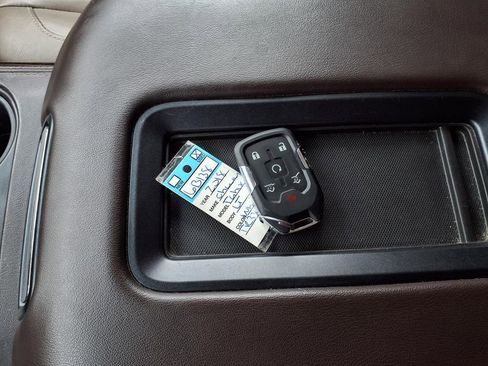 Used 2018 Chevrolet Tahoe LT image 17