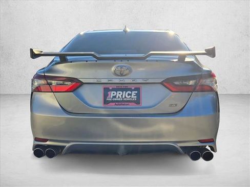 Used 2021 Toyota Camry SE image 6