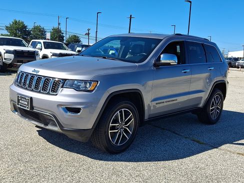 Used 2021 Jeep Grand Cherokee Limited AWD/4WD image 3
