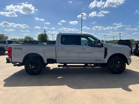 New 2026 Ford F250 Lariat w/ Black Appearance Package AWD/4WD image 8