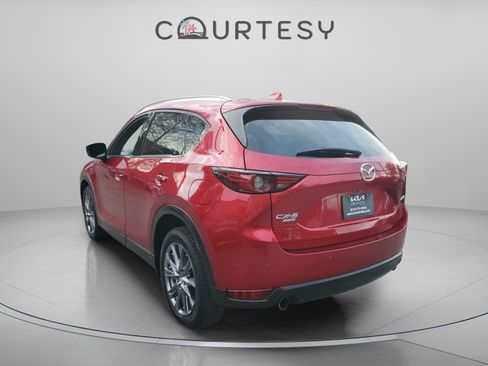 Used 2019 MAZDA CX-5 Signature image 2