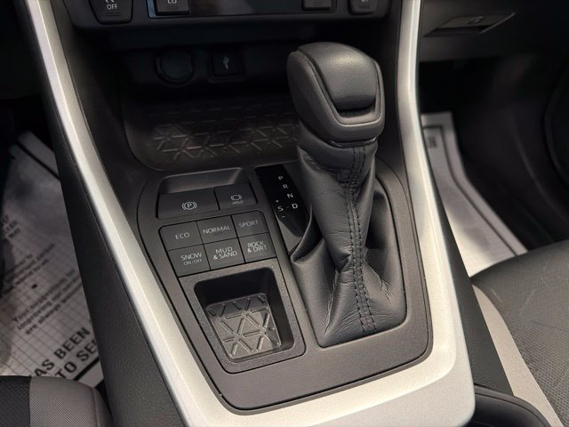 Used 2022 Toyota RAV4 XLE w/ Convenience Package AWD/4WD image 25