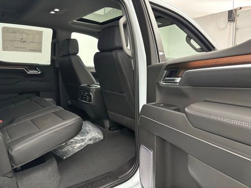 New 2026 GMC Sierra 1500 Denali w/ Denali Reserve Package image 42
