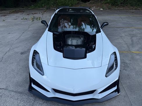 Used 2016 Chevrolet Corvette Z06 RWD image 3