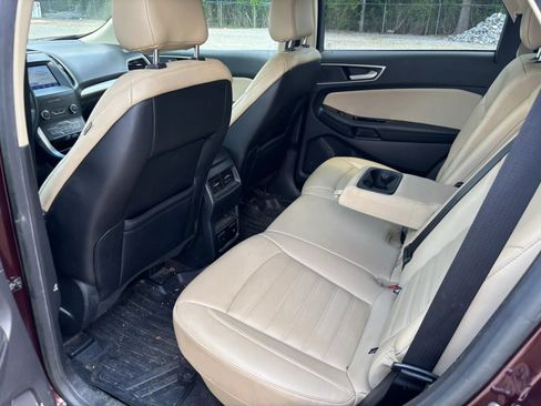Used 2020 Ford Edge SEL w/ Convenience Package FWD image 11