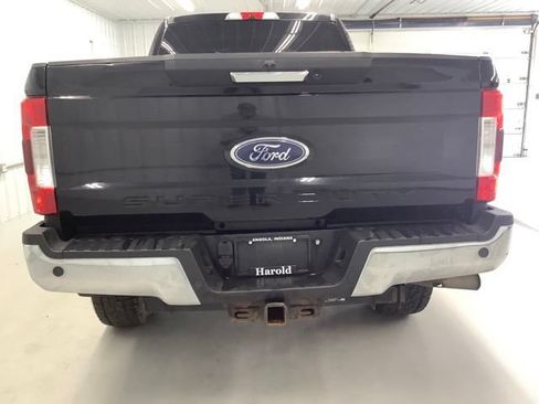 Used 2017 Ford F350 Lariat w/ Lariat Value Package AWD/4WD image 4