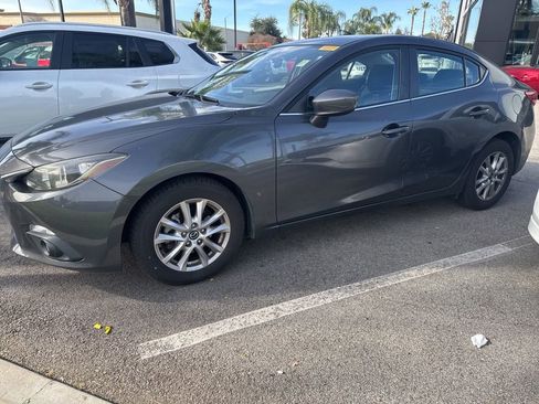 Used 2016 MAZDA MAZDA3 i Touring image 10