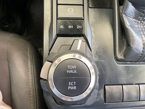 Certified 2025 Toyota Tacoma SR5 AWD/4WD image 20