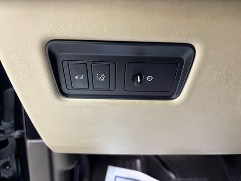 Used 2016 Land Rover Range Rover Sport HSE image 33