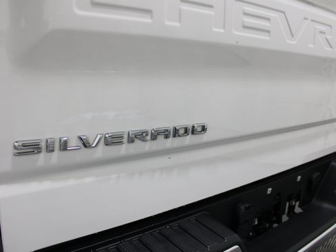 Used 2020 Chevrolet Silverado 1500 LTZ w/ LTZ Plus Package AWD/4WD image 27