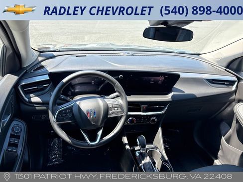 Used 2025 Buick Encore GX Preferred AWD/4WD image 13