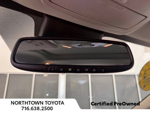 Used 2025 Toyota Sienna XLE AWD/4WD image 23