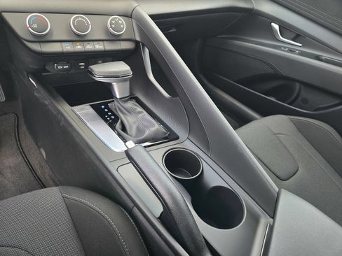 New 2026 Hyundai Elantra SE FWD image 13