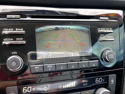 Used 2017 Nissan Rogue Sport SV FWD image 22