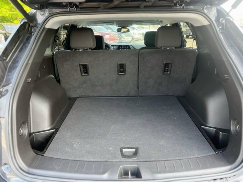 Used 2022 Chevrolet Blazer LT FWD image 25
