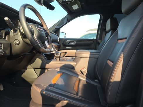 Used 2025 GMC Sierra 1500 AT4 w/ Technology Package AWD/4WD image 6