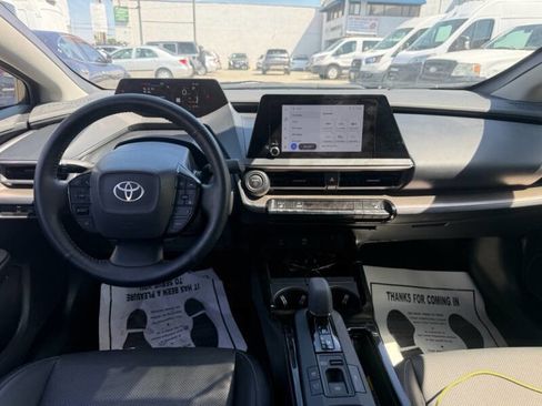 Used 2024 Toyota Prius XLE FWD image 18