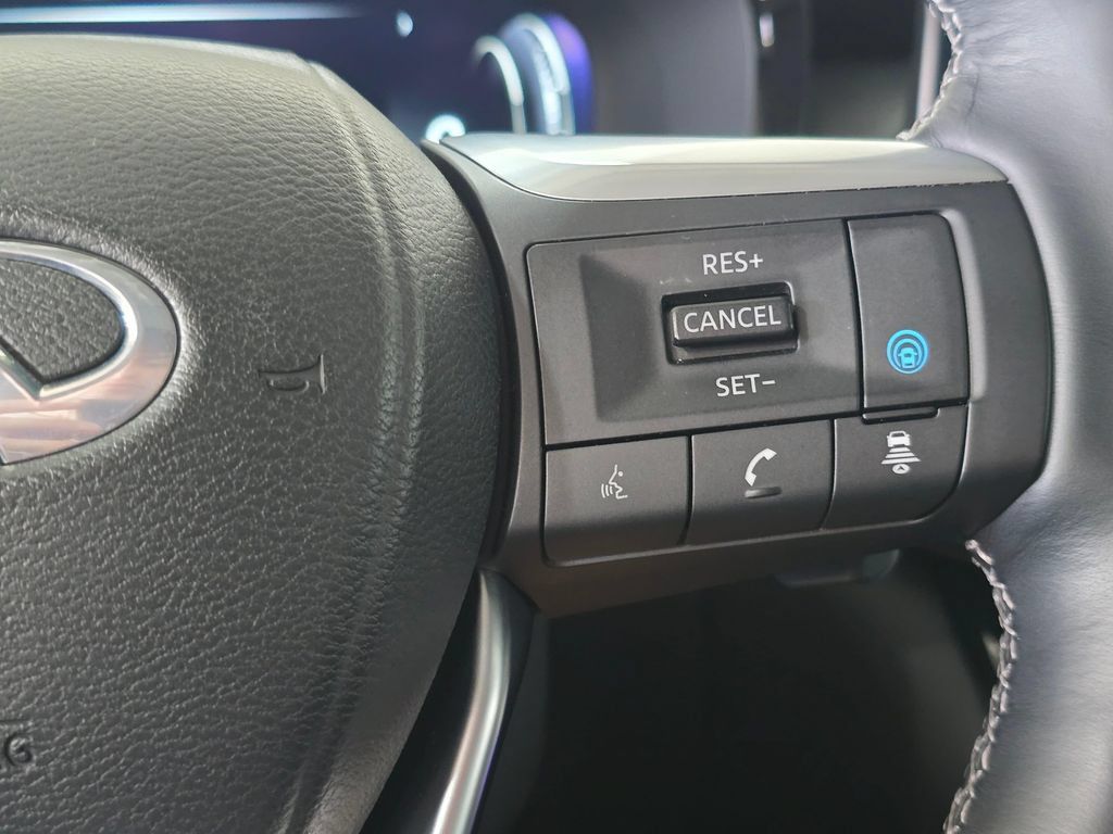 Certified 2024 INFINITI QX60 Sensory w/ Cargo Package AWD/4WD image 16