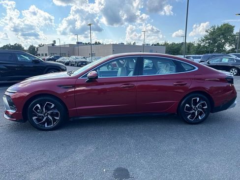 Used 2024 Hyundai Sonata SEL FWD image 3