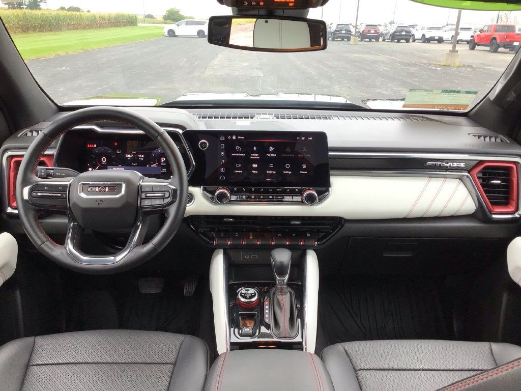 Used 2024 GMC Canyon AT4X AWD/4WD image 21