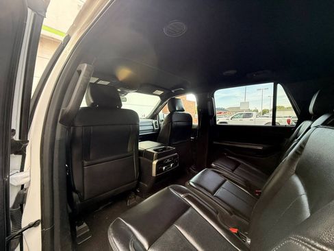Used 2019 Ford Expedition XLT AWD/4WD image 15
