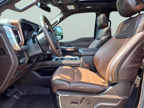 Used 2024 Ford F250 King Ranch w/ FX4 Off-Road Package AWD/4WD image 12