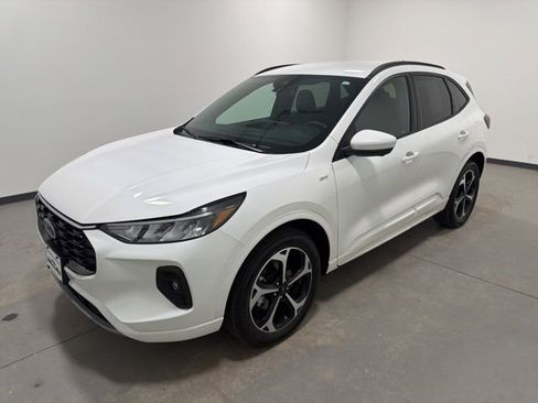 Used 2023 Ford Escape ST-Line Select w/ Tech Pack #2 image 7