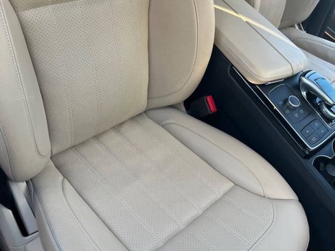Used 2018 Mercedes-Benz GLS 450 4MATIC image 38