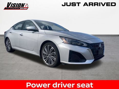 Certified 2025 Nissan Altima 2.5 SL FWD image 5