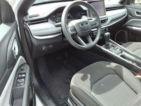 Used 2023 Jeep Compass Sport AWD/4WD image 17
