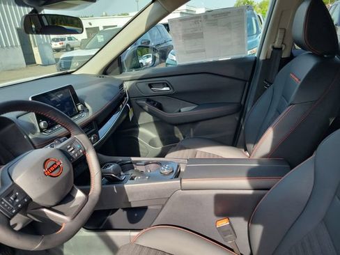 New 2026 Nissan Rogue SV AWD/4WD image 8