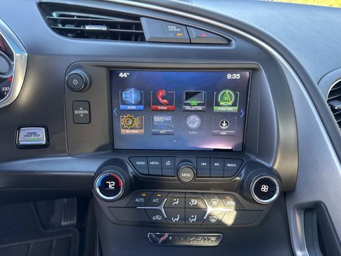 Used 2019 Chevrolet Corvette Stingray Coupe w/ Carbon Flash Badge Package image 27