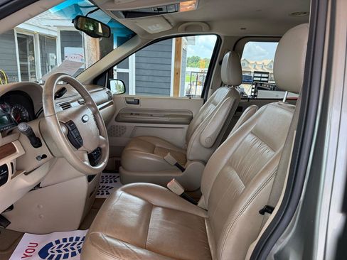 Used 2005 Ford Freestar SEL FWD image 19
