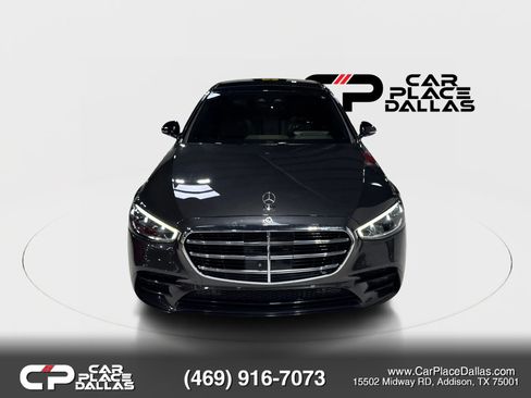 Used 2022 Mercedes-Benz S 580 4MATIC Sedan w/ AMG Line Package image 3
